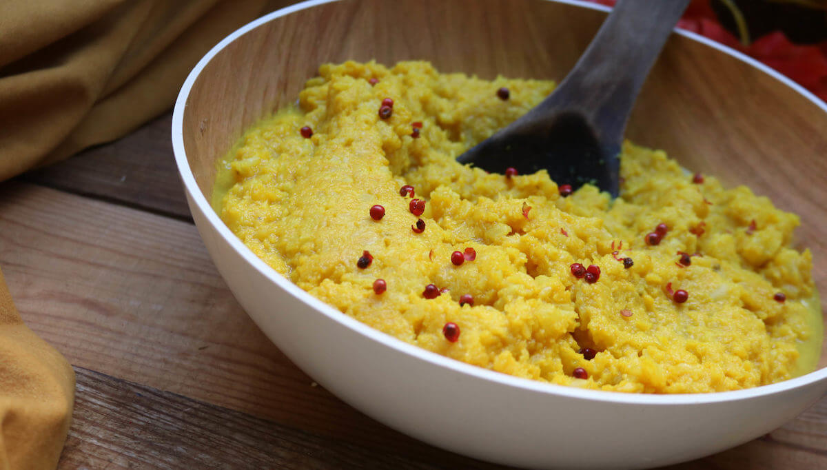 Featured image for recipe on thanksgiving keto mashed cauliflower